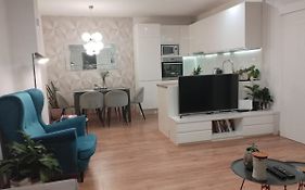 Luxury Apartment Near The Beach